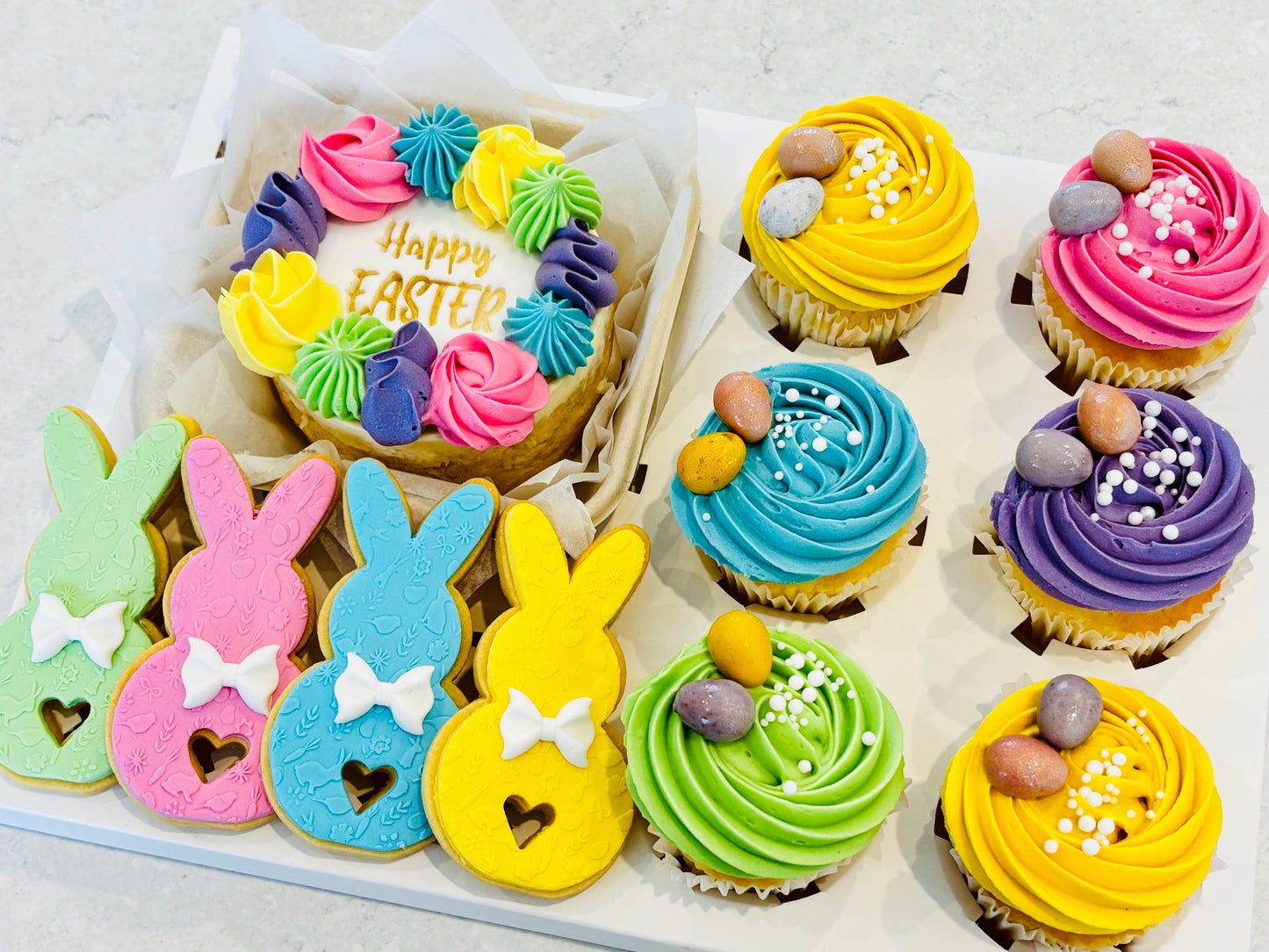 Easter Bento Box - Mini Cake, 6 x Cupcakes & 4 x Cookies